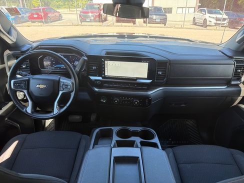 Certified 2024 Chevrolet Silverado 1500 LT AWD/4WD image 12