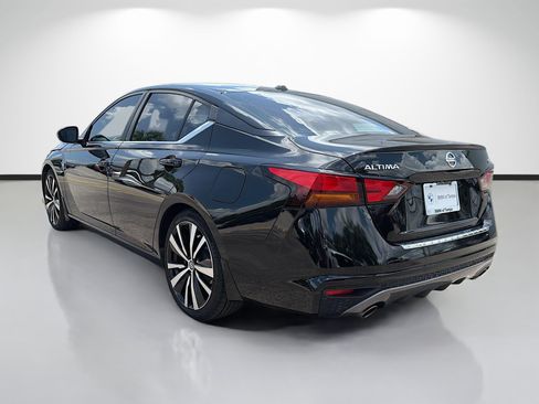 Used 2020 Nissan Altima 2.5 SR w/ Premium Package FWD image 5