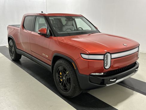 Used 2022 Rivian R1T Adventure AWD/4WD image 7