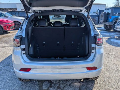 New 2025 Jeep Compass Limited w/ High Altitude Package image 8