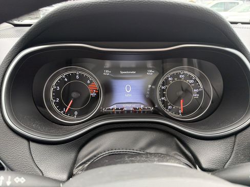 Used 2020 Jeep Cherokee Limited w/ Technology Group FWD image 21
