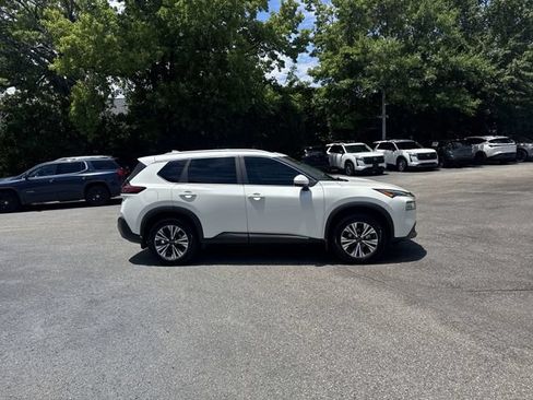 Used 2023 Nissan Rogue SV w/ SV Premium B Package FWD image 4