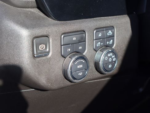 Used 2024 Chevrolet Silverado 3500 LT w/ Convenience Package AWD/4WD image 23