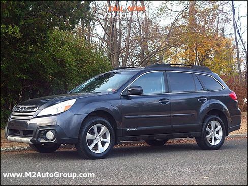 Used 2013 Subaru Outback 2.5i Limited w/ Moonroof Pkg AWD/4WD image 1