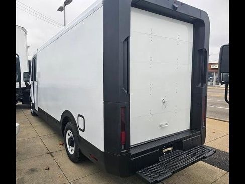 New 2025 Chevrolet Brightdrop 400 image 26