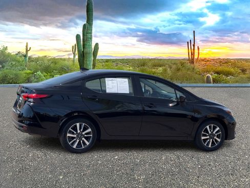 Used 2025 Nissan Versa SV image 5