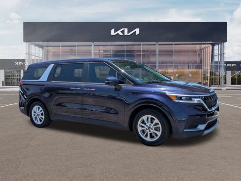 Certified 2022 Kia Carnival LX FWD image 1