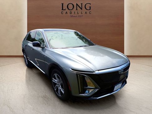 Used 2024 Cadillac Lyriq Tech w/ Driver Assist Package AWD/4WD image 3