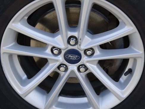 Used 2018 Ford Focus SE FWD image 31