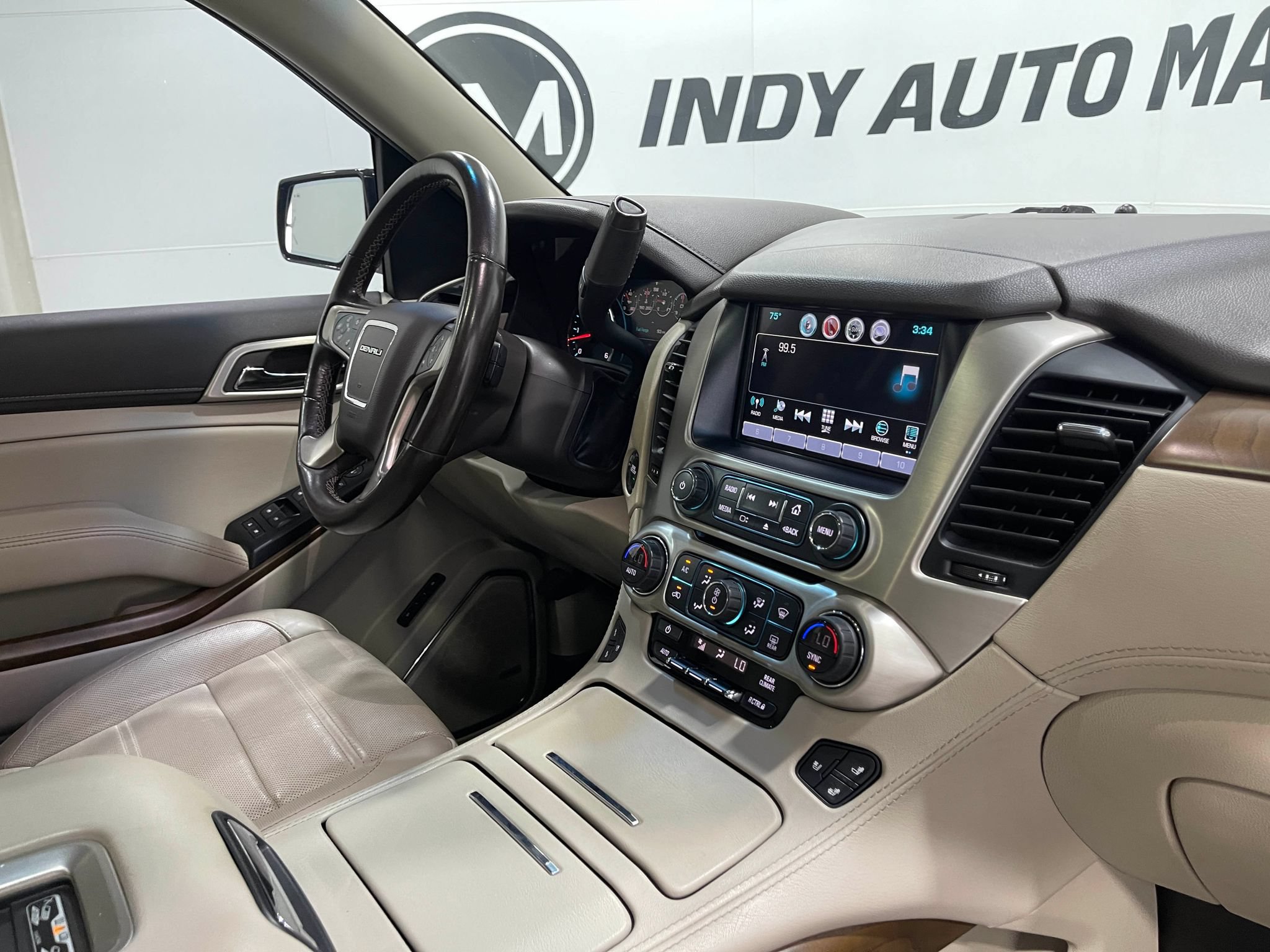 Used 2020 GMC Yukon Denali w/ Denali Premium Package AWD/4WD image 20