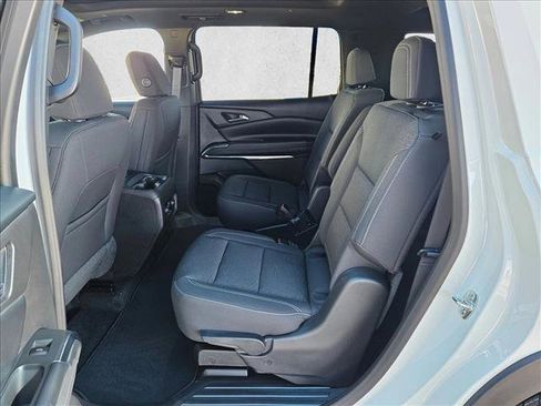 New 2026 Chevrolet Traverse LT w/ Sun and Wheel Package image 17