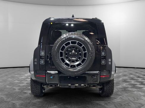 New 2026 Land Rover Defender 110 OCTA AWD/4WD image 4
