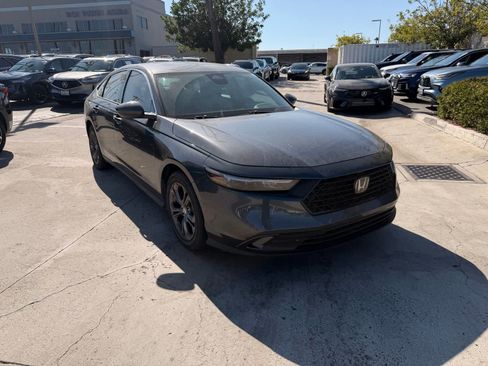 Used 2023 Honda Accord EX image 7