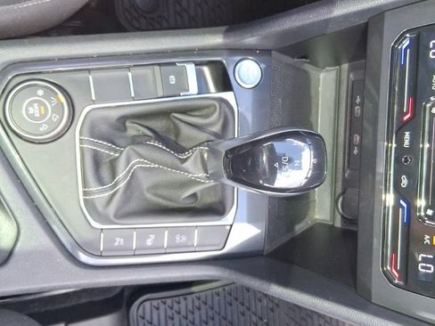 Used 2022 Volkswagen Tiguan SEL R-Line AWD/4WD image 21