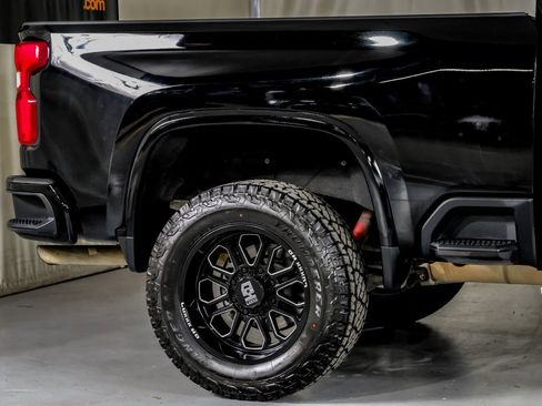 Used 2020 Chevrolet Silverado 2500 LTZ AWD/4WD image 7
