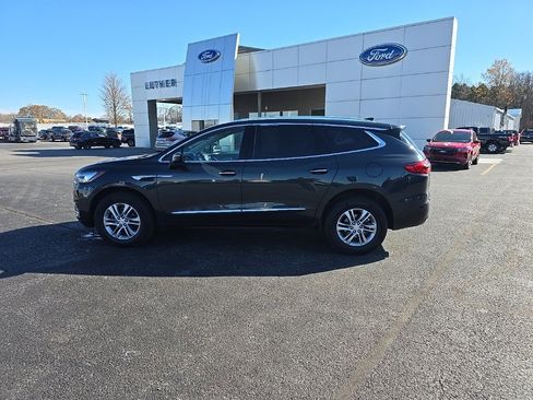 Used 2021 Buick Enclave Essence image 11