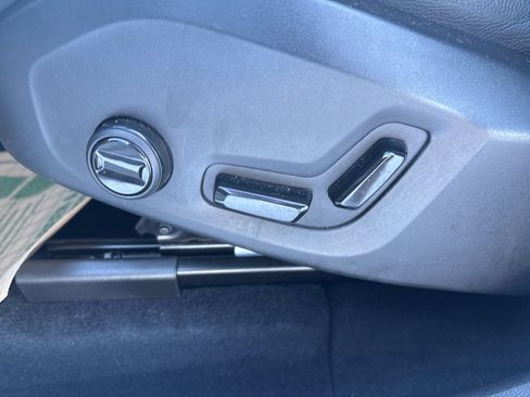 Certified 2025 Volvo XC60 B5 Core image 20