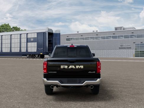 New 2026 RAM 1500 Laramie AWD/4WD image 7