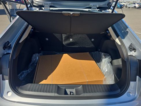 New 2026 Toyota Prius LE FWD image 24