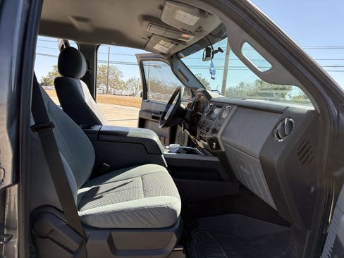 Used 2016 Ford F250 XLT w/ XLT Value Package image 17