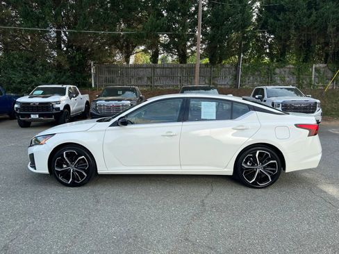 Used 2024 Nissan Altima 2.5 SR image 7