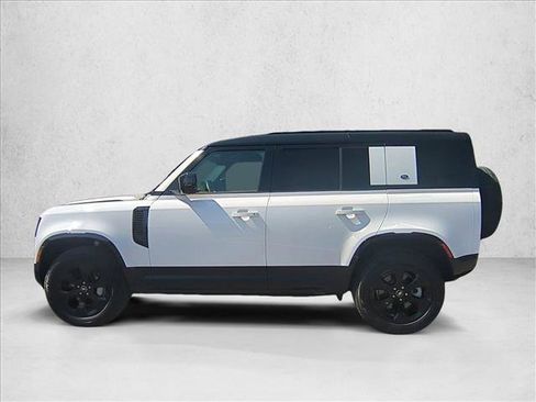 Used 2023 Land Rover Defender 110 X-Dynamic SE image 8