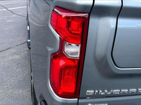 Used 2024 Chevrolet Silverado 1500 LTZ w/ LTZ Convenience Package II AWD/4WD image 35
