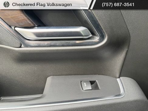 Used 2025 GMC Sierra 1500 SLT image 25