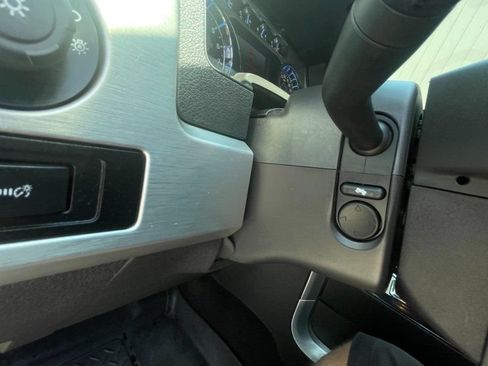 Used 2011 Ford F150 Platinum AWD/4WD image 16