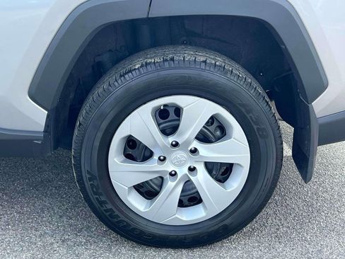 Used 2023 Toyota RAV4 LE image 10