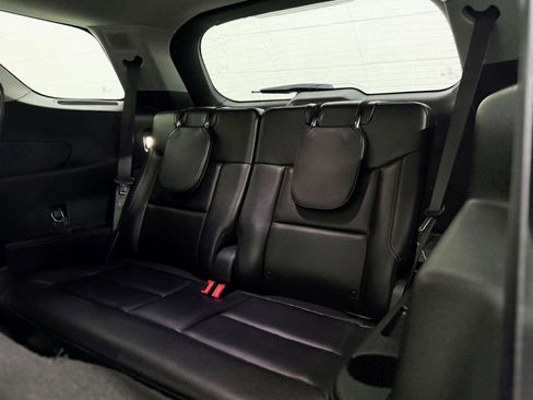 Used 2021 Ford Explorer Limited w/ Equipment Group 301A image 18