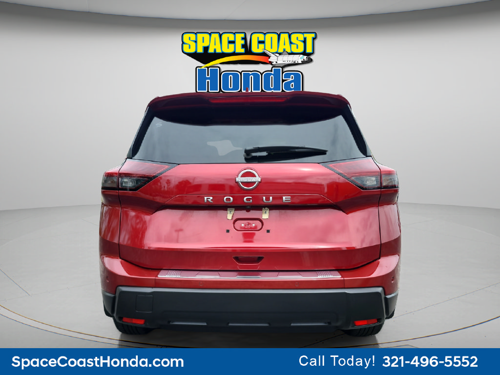Used 2025 Nissan Rogue SV w/ SV Premium Package FWD image 4
