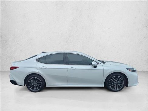 Certified 2025 Toyota Camry XLE FWD image 4