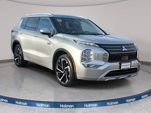 Used 2024 Mitsubishi Outlander SEL image 9