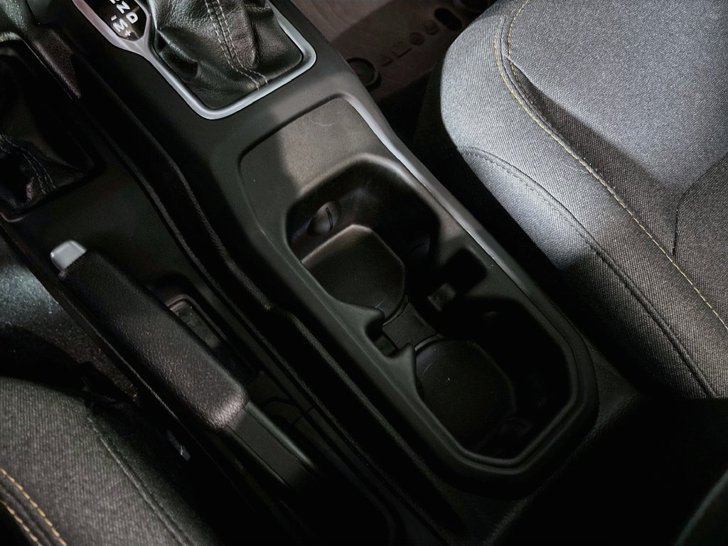 Used 2024 Jeep Wrangler Unlimited AWD/4WD image 16
