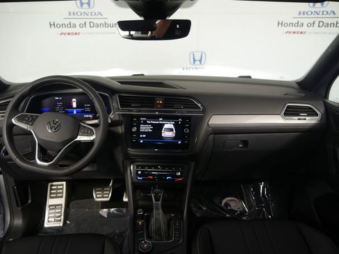 Used 2023 Volkswagen Tiguan SE R-Line AWD/4WD image 16