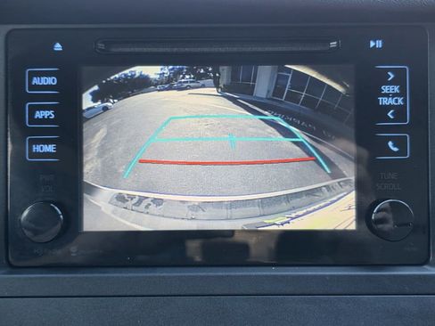 Used 2015 Toyota Sienna LE image 20