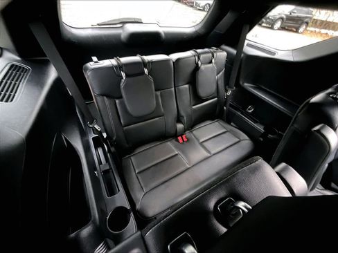 Used 2020 Ford Explorer Limited image 25