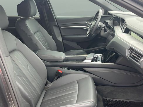 Certified 2023 Audi e-tron Premium Plus AWD/4WD image 16