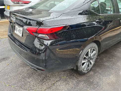 Used 2025 Nissan Versa SV FWD image 6