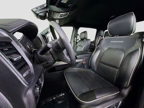 Used 2024 RAM 1500 Laramie image 13