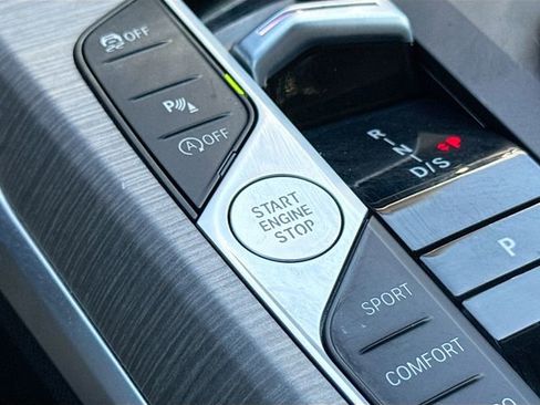 Used 2025 BMW 430i Convertible w/ Premium Package RWD image 35