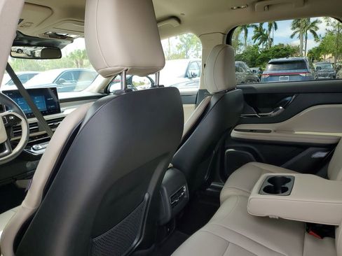 New 2026 Lincoln Corsair Premiere FWD image 10
