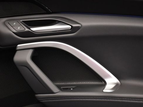 Used 2025 Audi Q5 Premium w/ Convenience Package image 49