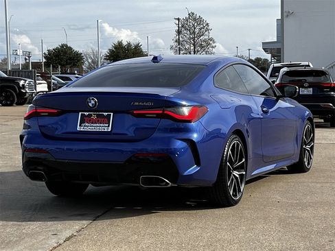 Used 2024 BMW M440i Coupe w/ Premium Package image 4