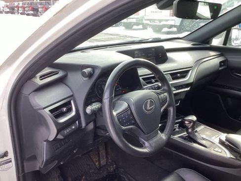 Used 2020 Lexus UX 250h w/ Premium Package image 17