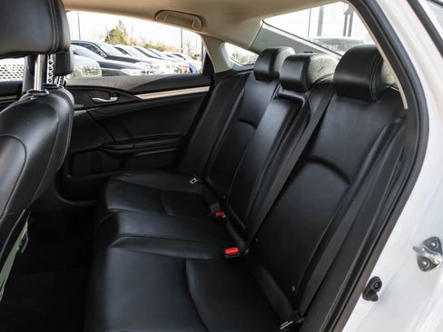 Used 2019 Honda Civic Touring image 38