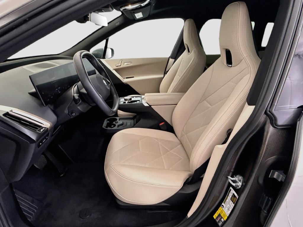 Certified 2024 BMW iX xDrive50 w/ Premium Package AWD/4WD image 18