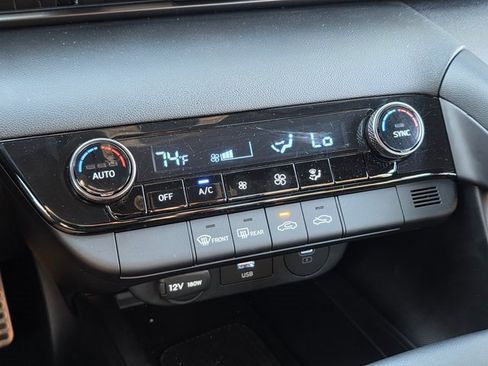 Certified 2025 Hyundai Elantra Sport image 25