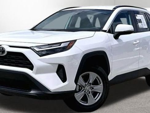 Used 2024 Toyota RAV4 XLE FWD image 2